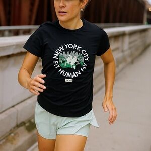 Hoka Black Global Run Day New York City Graphic Tee M
